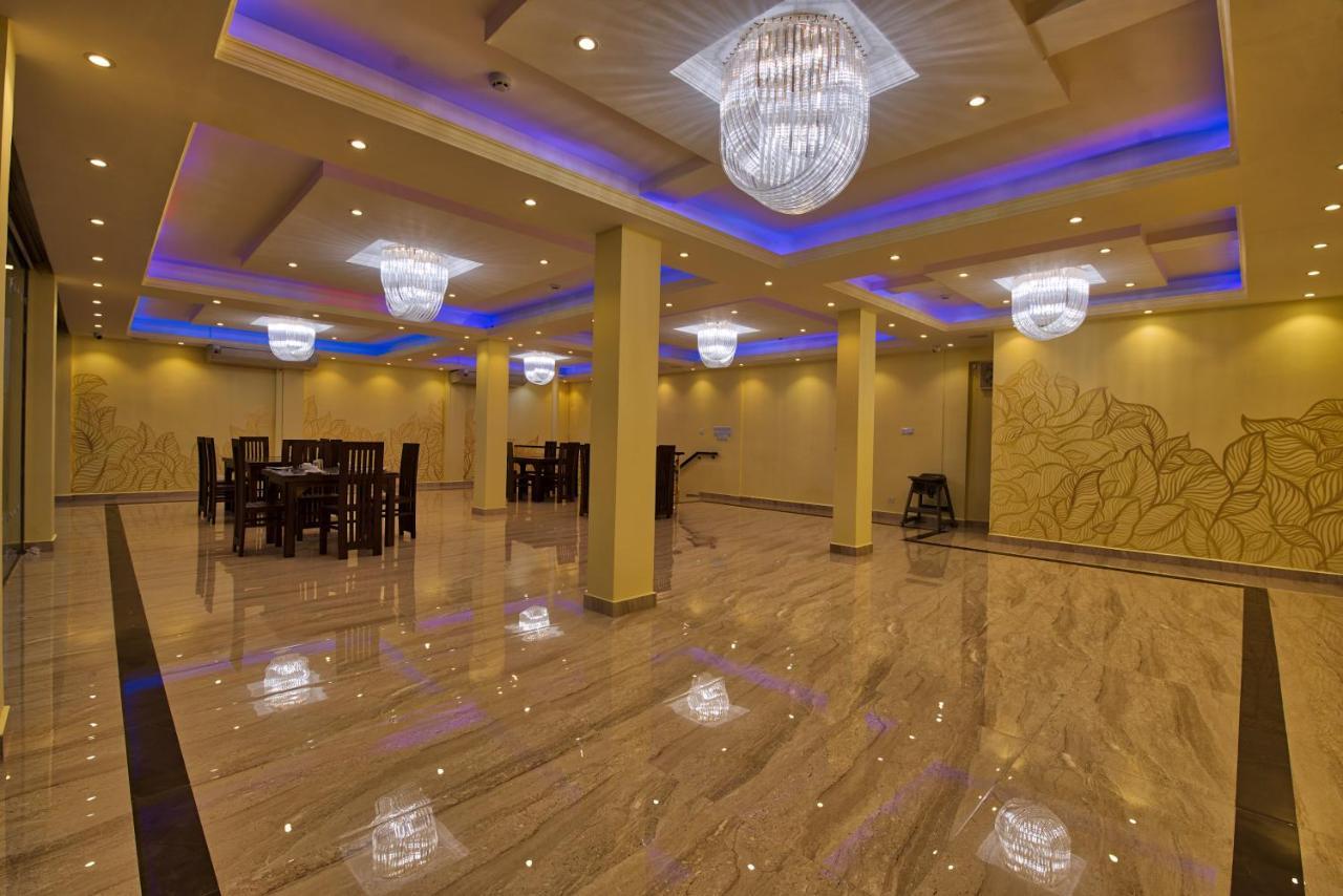 Viveka Colombo 3*